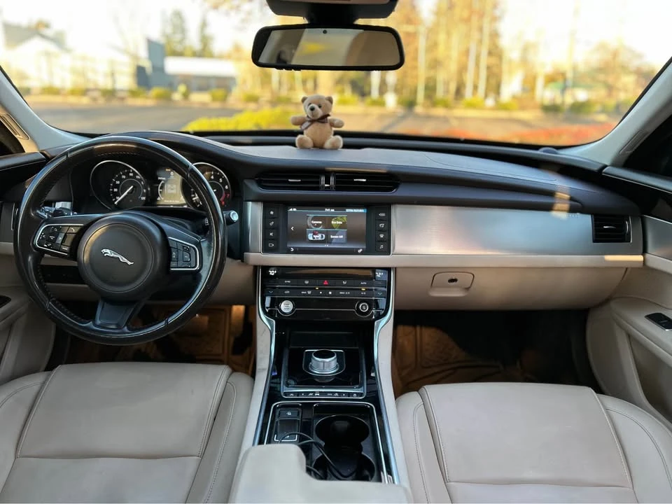 2016 Jaguar X260 XF - Image 5 of 6