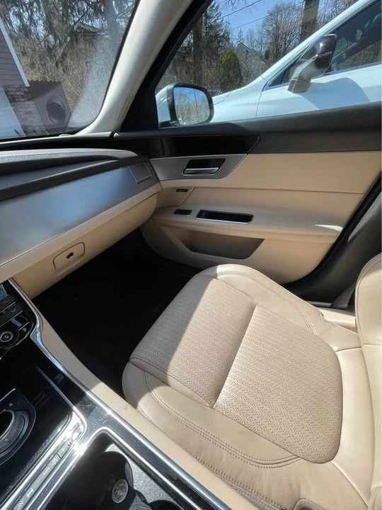 2016 Jaguar X260 XF - Image 12 of 19