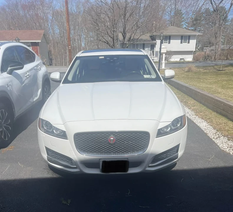 2016 Jaguar X260 XF - Image 2 of 19