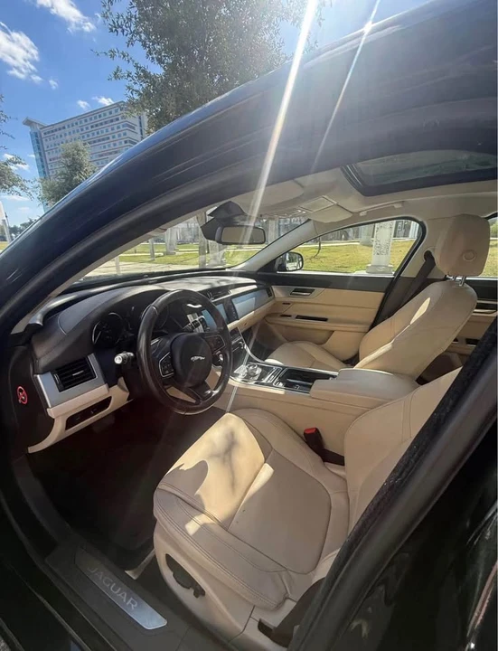 2016 Jaguar X260 XF - Image 8 of 11