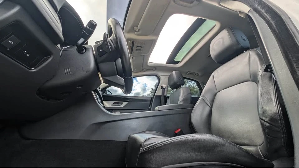 2016 Jaguar X260 XF - Image 14 of 19