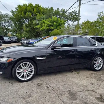 2016 Jaguar XF 35t Prestige 4dr Sedan