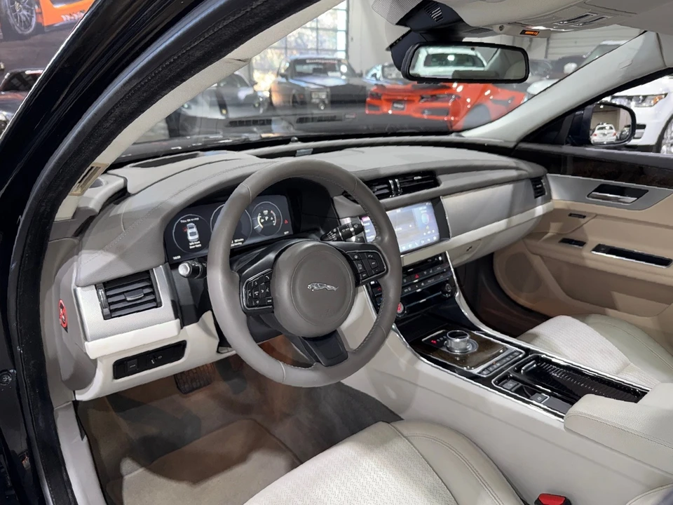 2016 Jaguar X260 XF - Image 9 of 12
