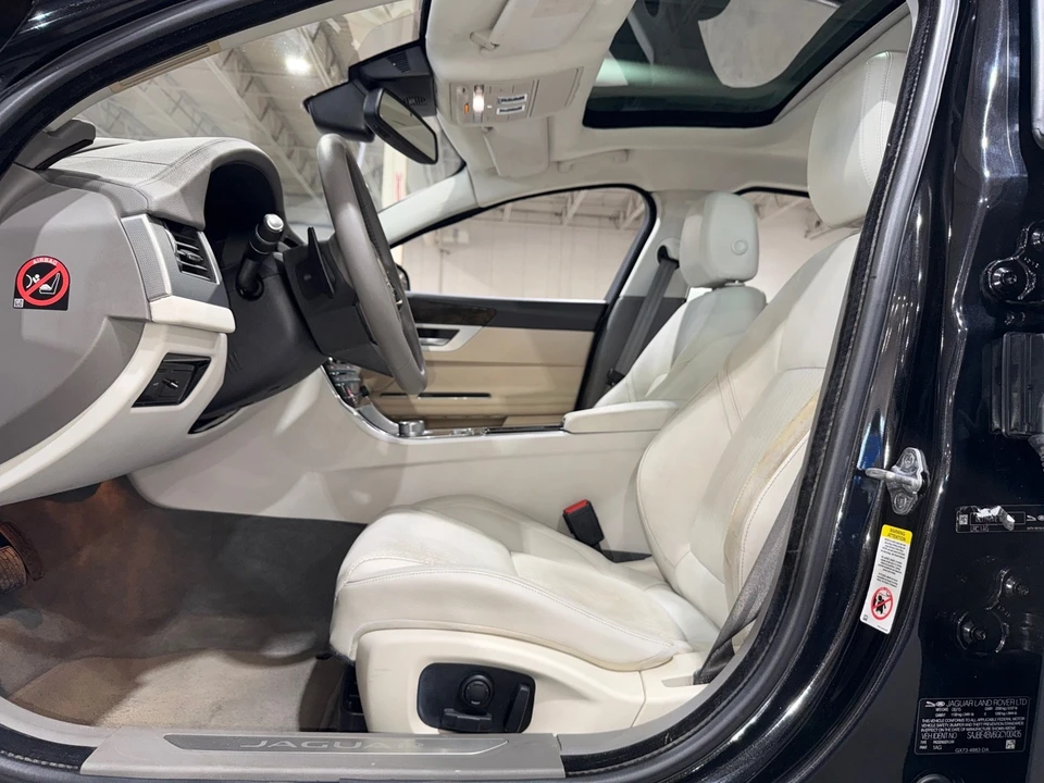2016 Jaguar X260 XF - Image 11 of 12