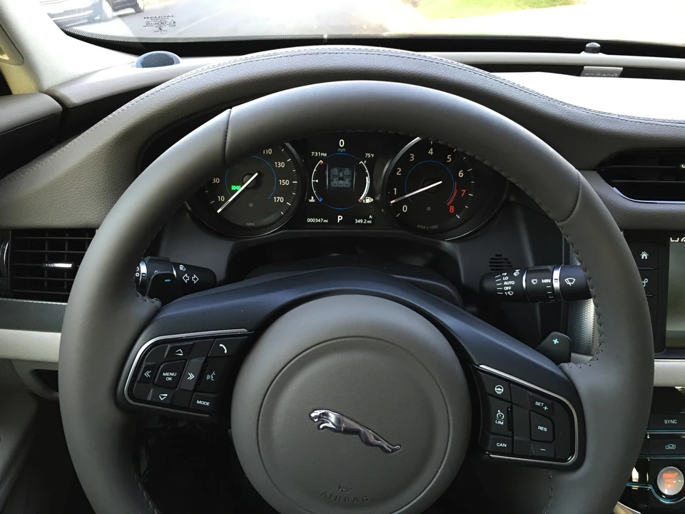 2016 Jaguar X260 XF - Image 5 of 10