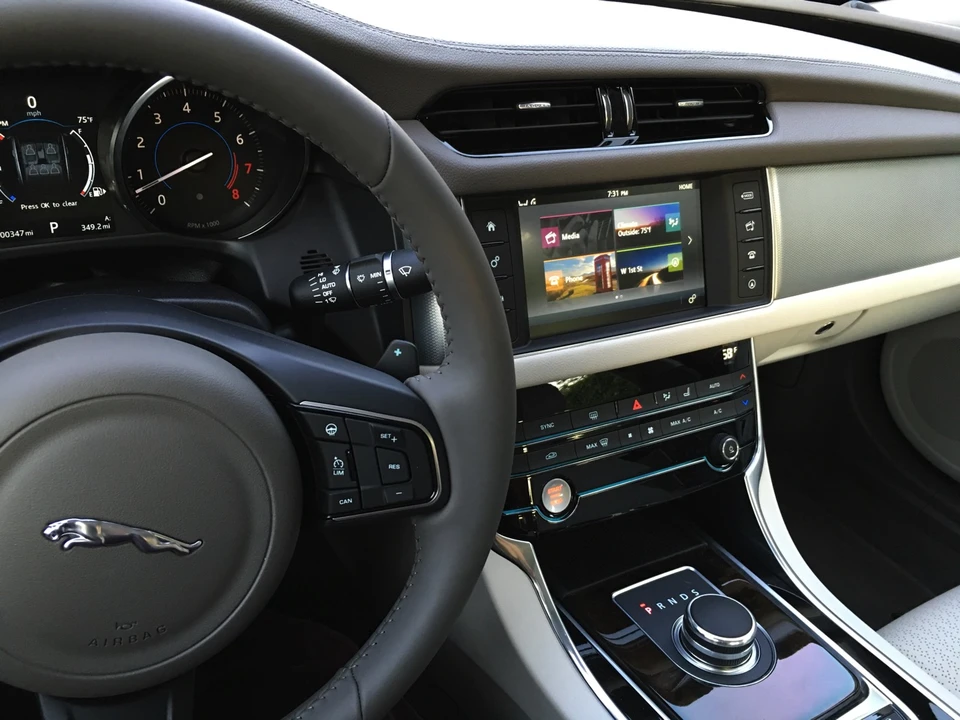 2016 Jaguar X260 XF - Image 6 of 10