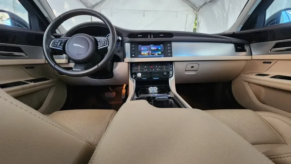 2016 Jaguar X260 XF - Image 16 of 19