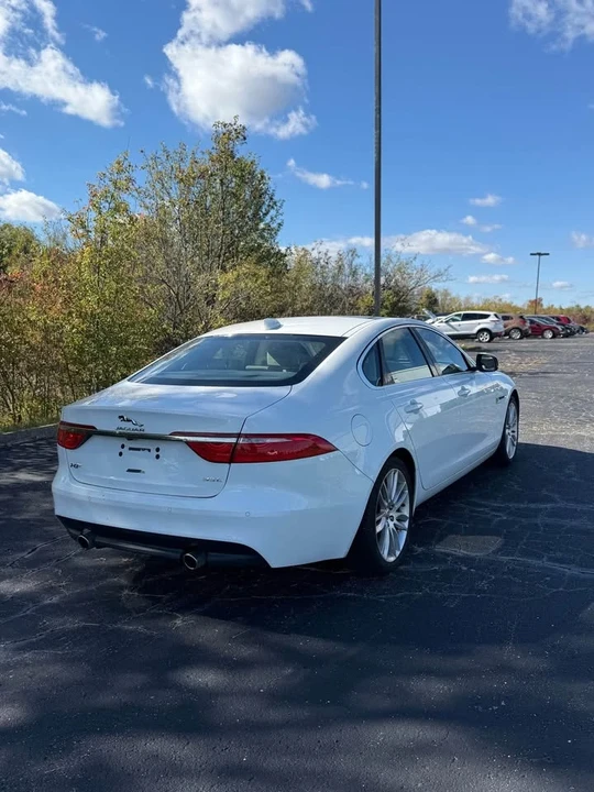 2016 Jaguar X260 XF - Image 3 of 10