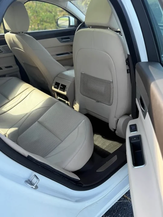 2016 Jaguar X260 XF - Image 8 of 10