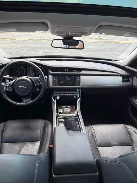 2016 Jaguar X260 XF - Image 13 of 14