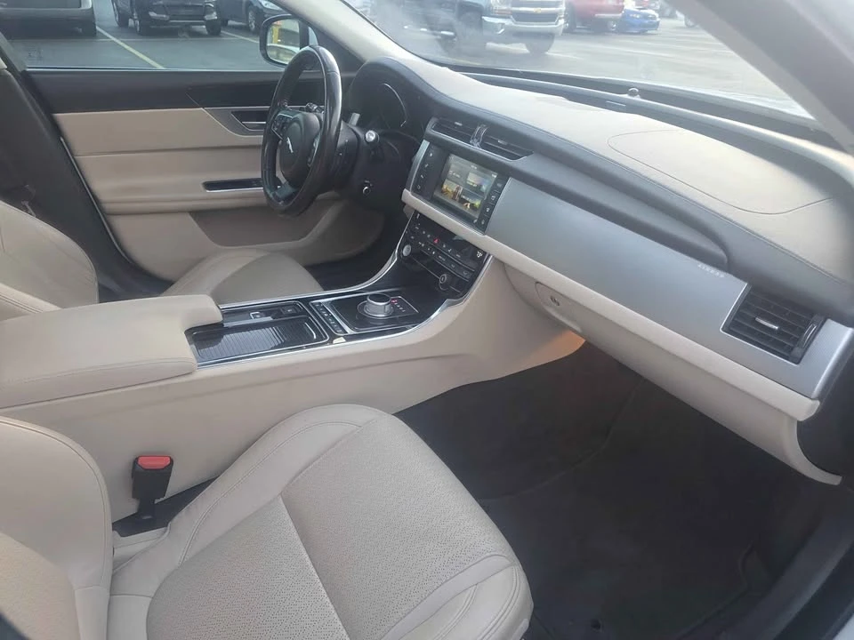 2016 Jaguar X260 XF - Image 13 of 19