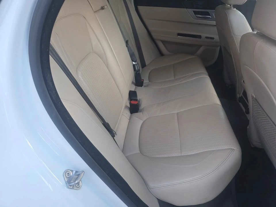 2016 Jaguar X260 XF - Image 14 of 19