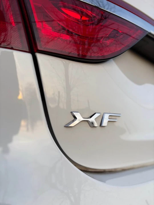2016 Jaguar X260 XF - Image 7 of 10