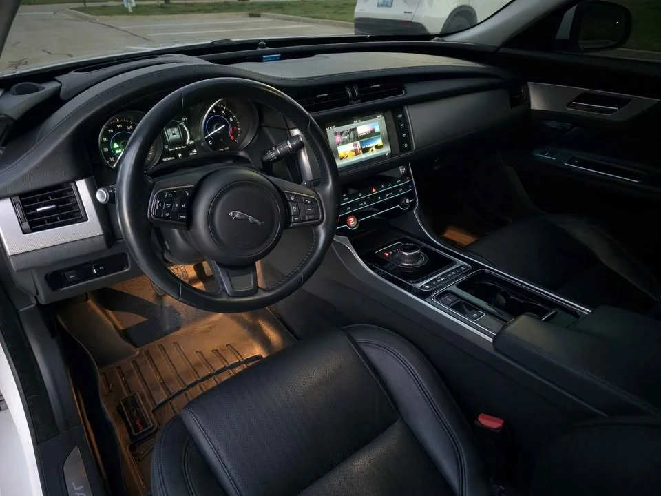 2016 Jaguar X260 XF - Image 7 of 16