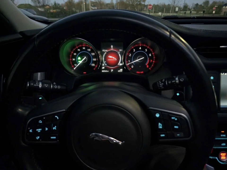 2016 Jaguar X260 XF - Image 11 of 16