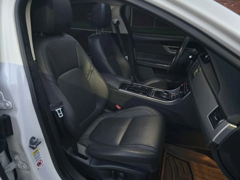 2016 Jaguar X260 XF - Image 14 of 16