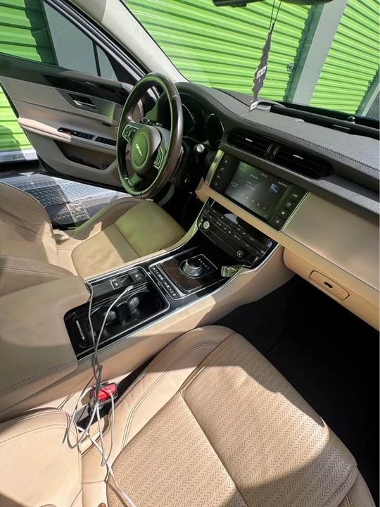 2016 Jaguar X260 XF - Image 9 of 15