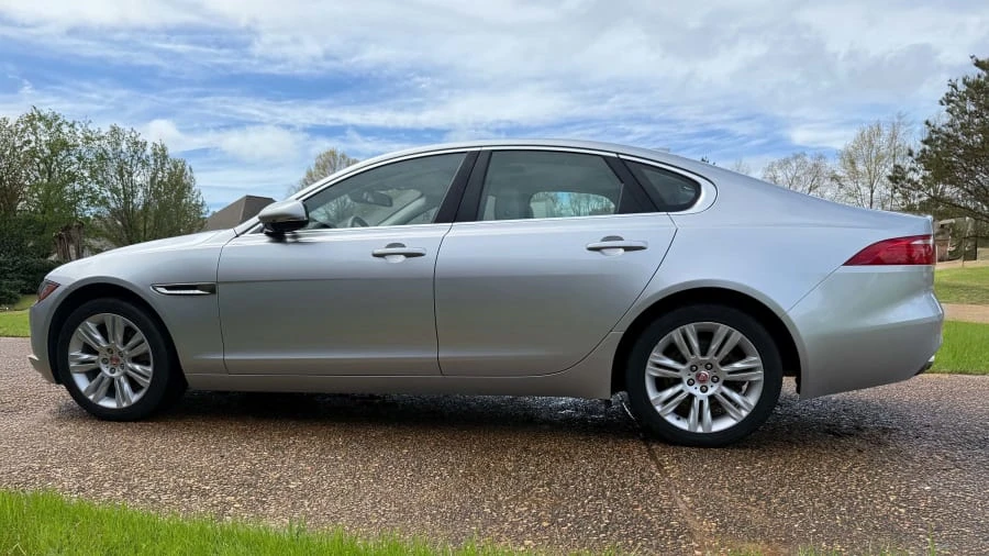 2016 Jaguar X260 XF - Image 2 of 13