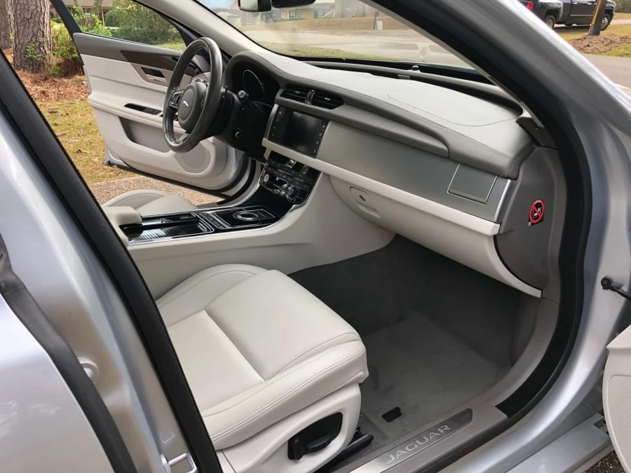 2016 Jaguar X260 XF - Image 11 of 13