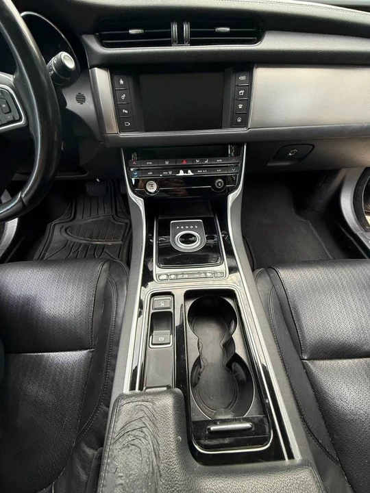 2016 Jaguar X260 XF - Image 9 of 13