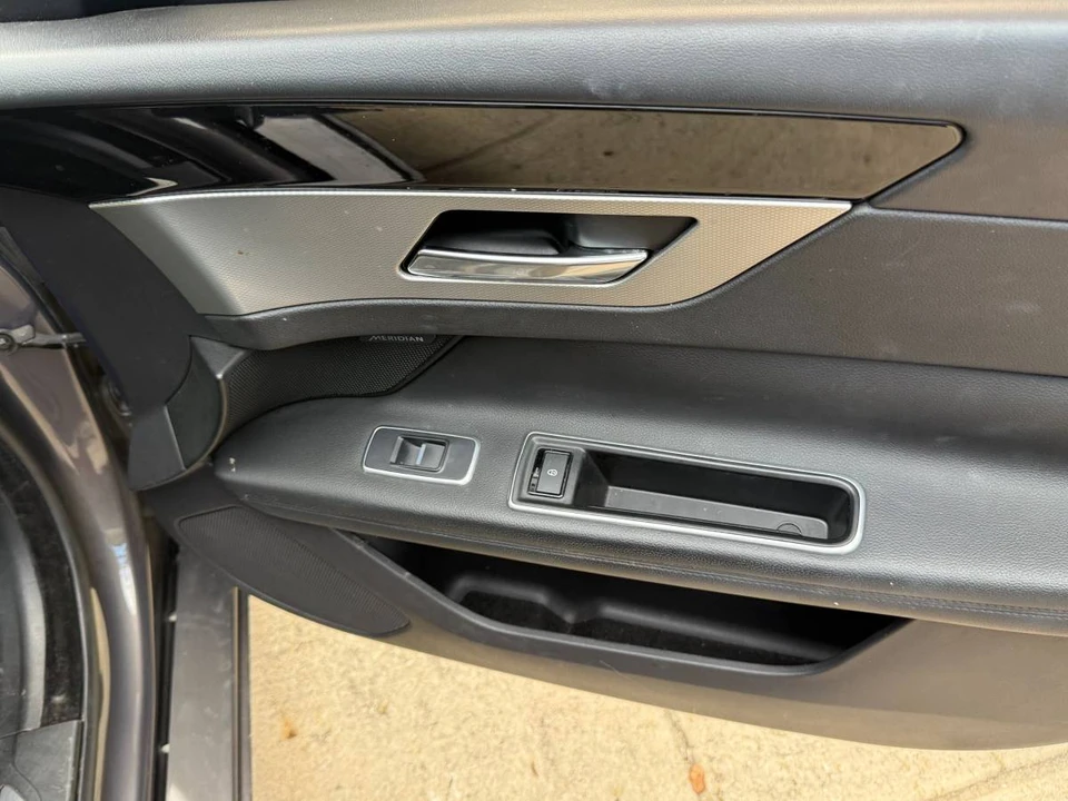 2016 Jaguar X260 XF - Image 5 of 13