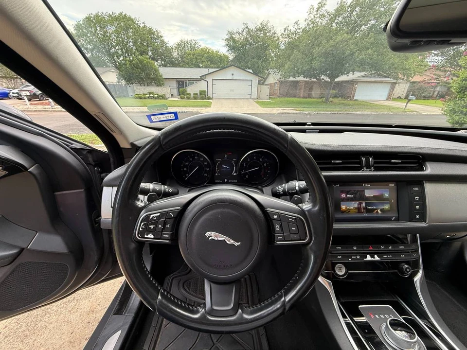 2016 Jaguar X260 XF - Image 2 of 13