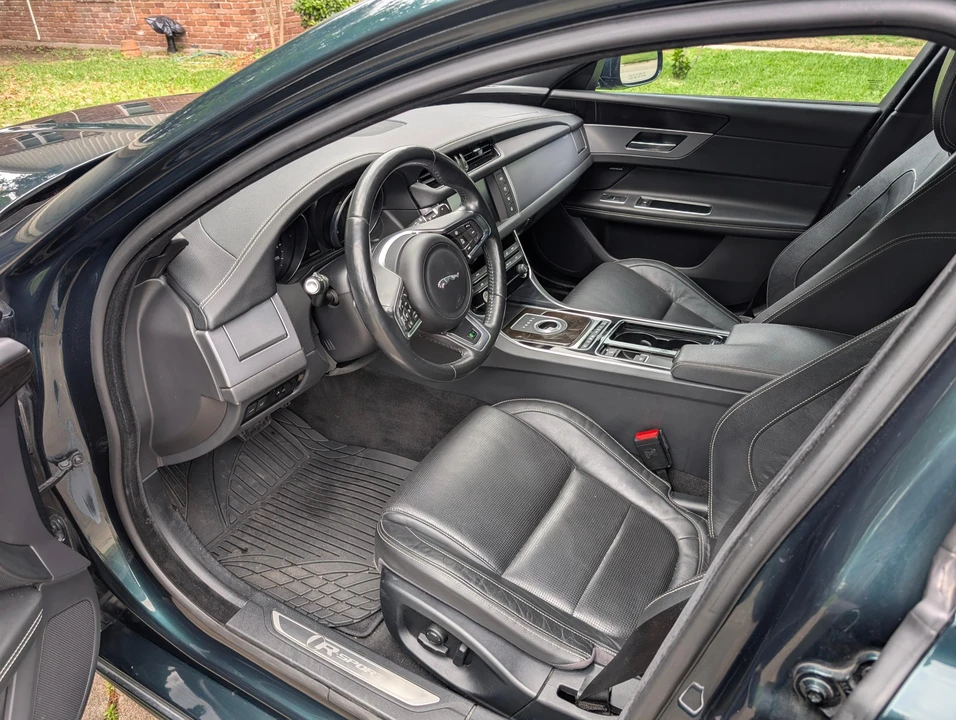 2016 Jaguar X260 XF - Image 29 of 31
