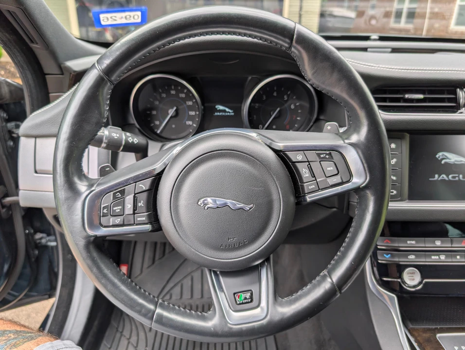 2016 Jaguar X260 XF - Image 30 of 31