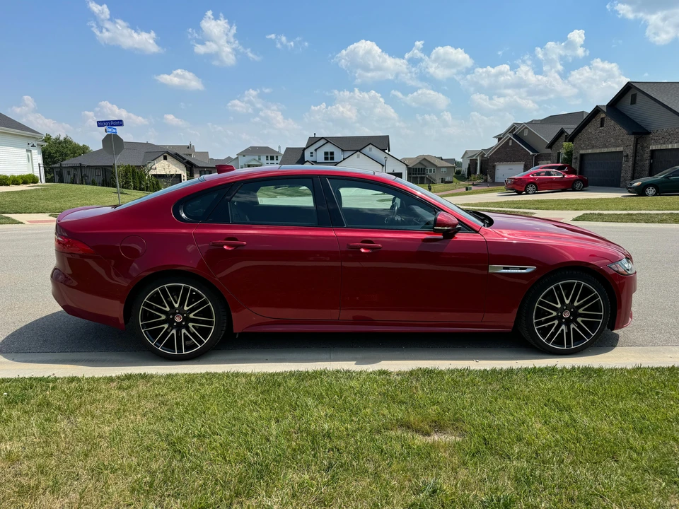 2016 Jaguar X260 XF - Image 13 of 31
