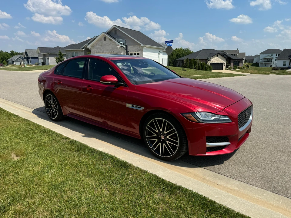 2016 Jaguar X260 XF - Image 14 of 31