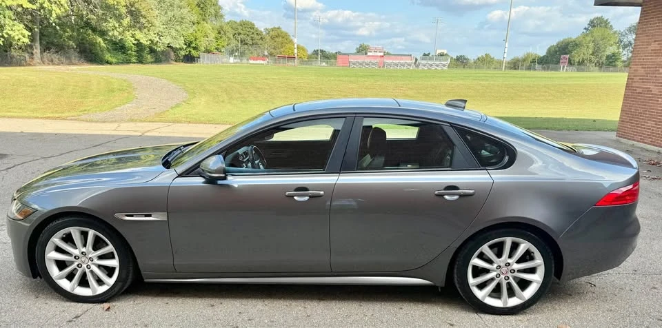 2016 Jaguar X260 XF - Image 2 of 18