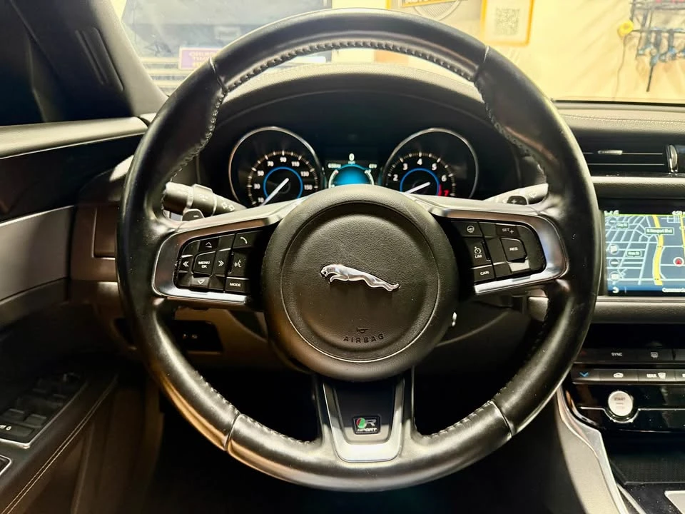 2016 Jaguar X260 XF - Image 16 of 20