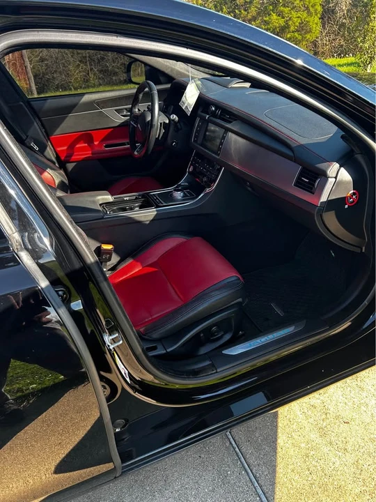 2016 Jaguar X260 XF - Image 10 of 16