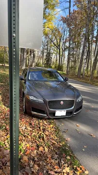 2016 Jaguar XF 35t Sedan