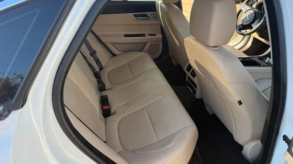 2016 Jaguar X260 XF - Image 7 of 10