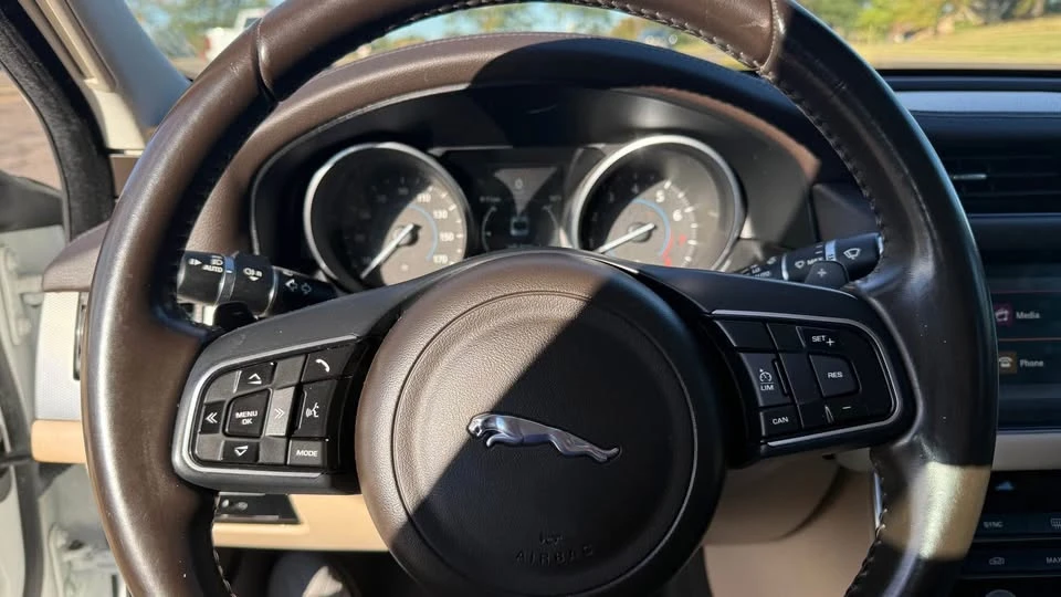 2016 Jaguar X260 XF - Image 3 of 10