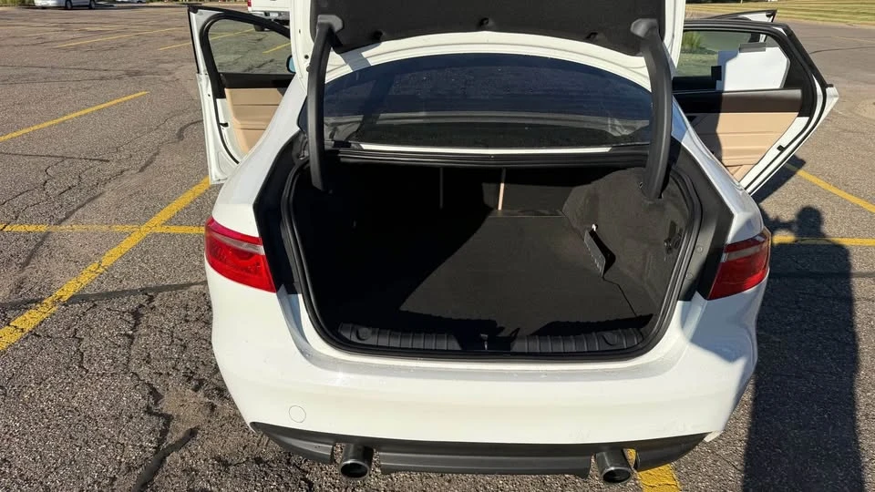 2016 Jaguar X260 XF - Image 5 of 10