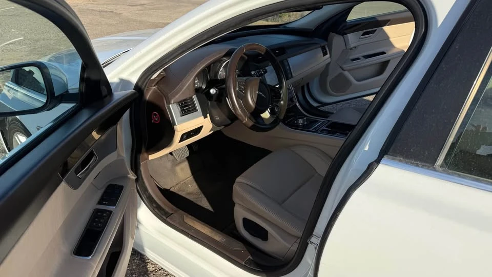 2016 Jaguar X260 XF - Image 10 of 10
