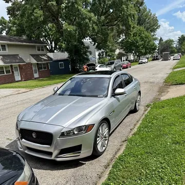 2016 Jaguar XF Prestige