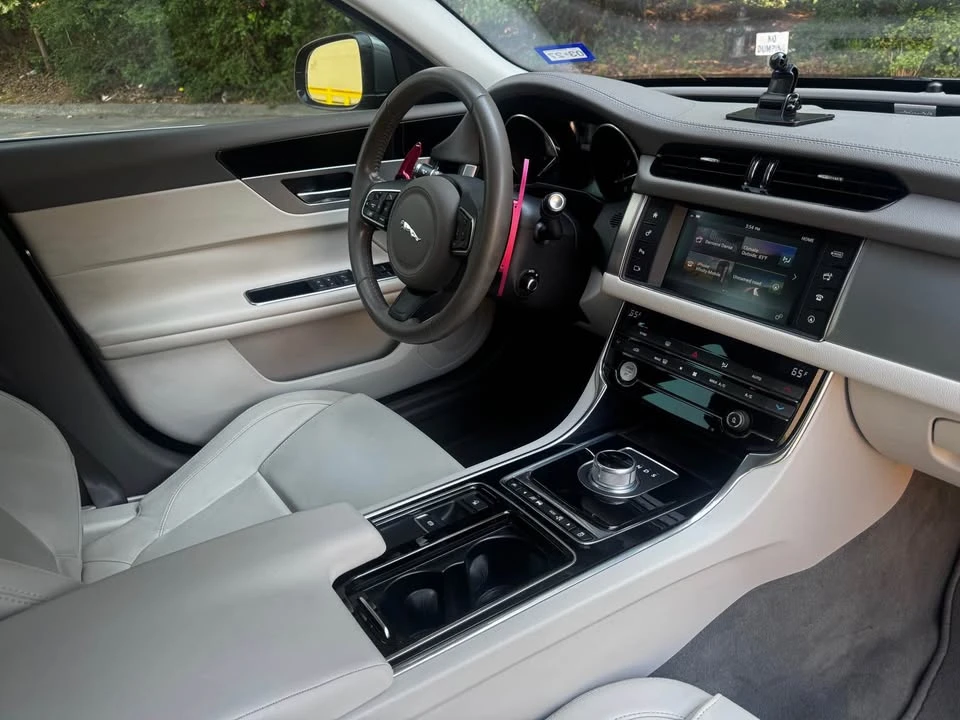 2016 Jaguar X260 XF - Image 11 of 17