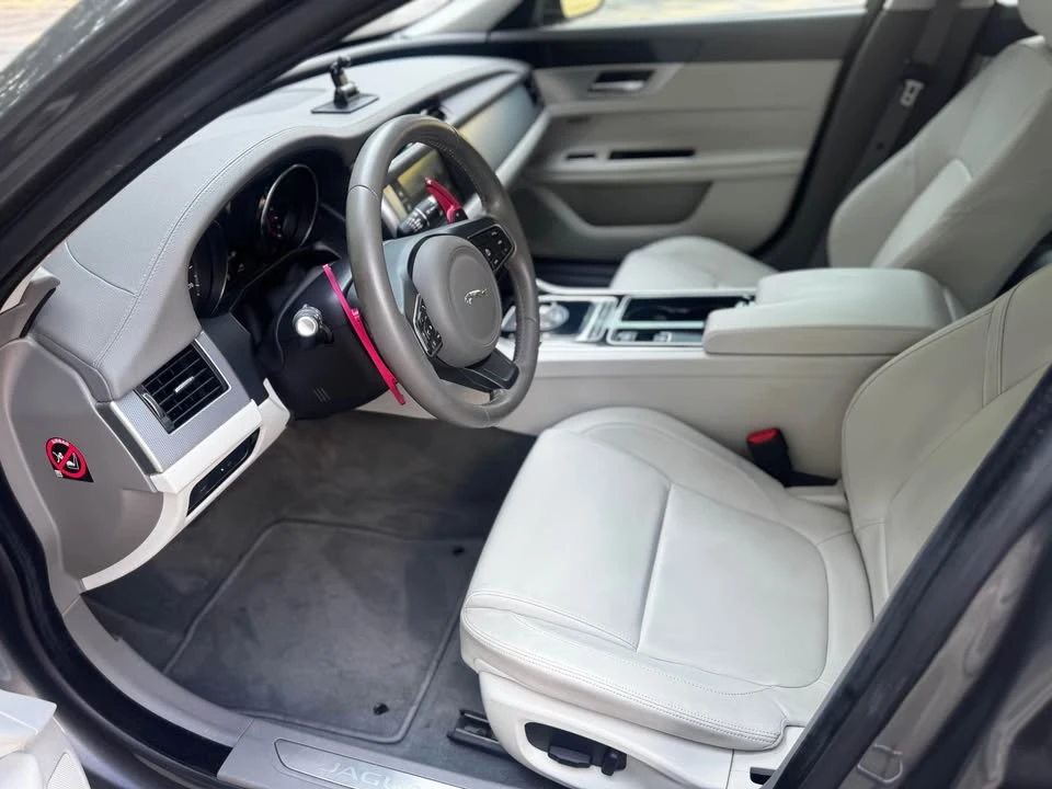 2016 Jaguar X260 XF - Image 6 of 17