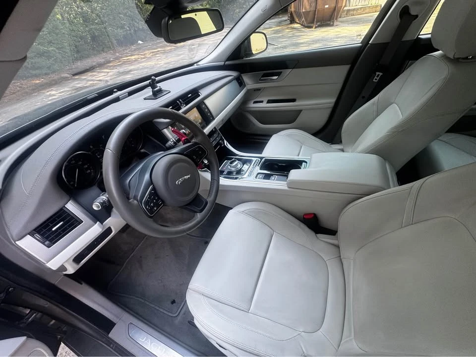 2016 Jaguar X260 XF - Image 7 of 17