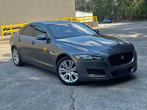 2016 Jaguar XF Luxury Sedan 4D
