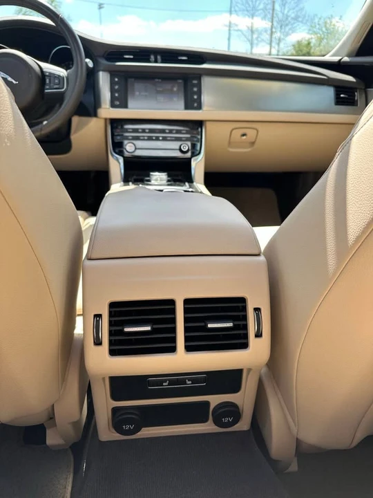 2016 Jaguar X260 XF - Image 13 of 20