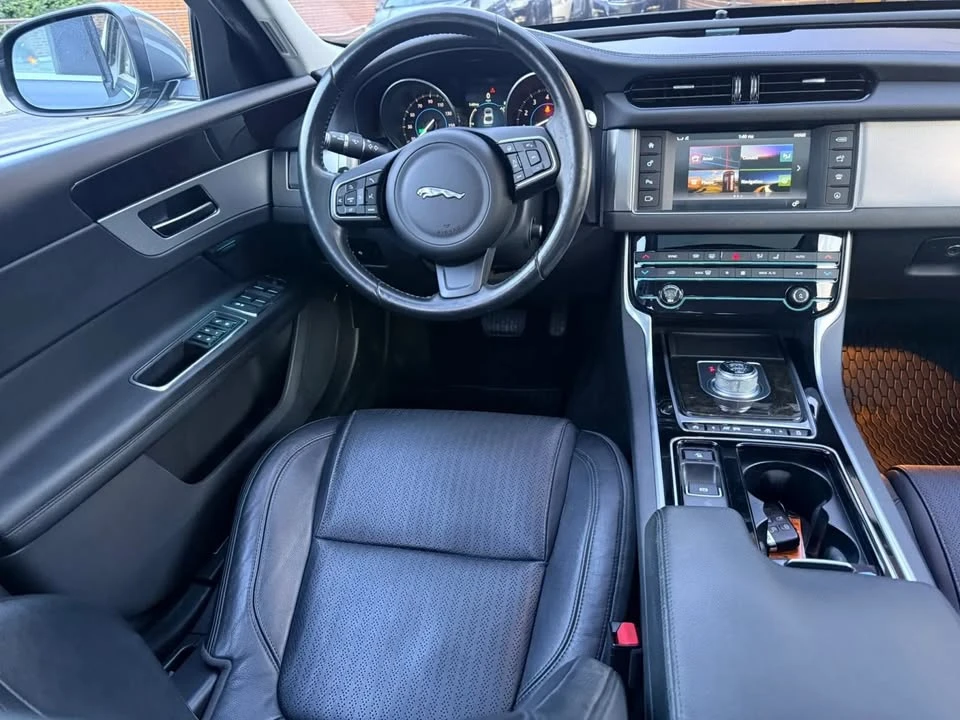 2016 Jaguar X260 XF - Image 8 of 20