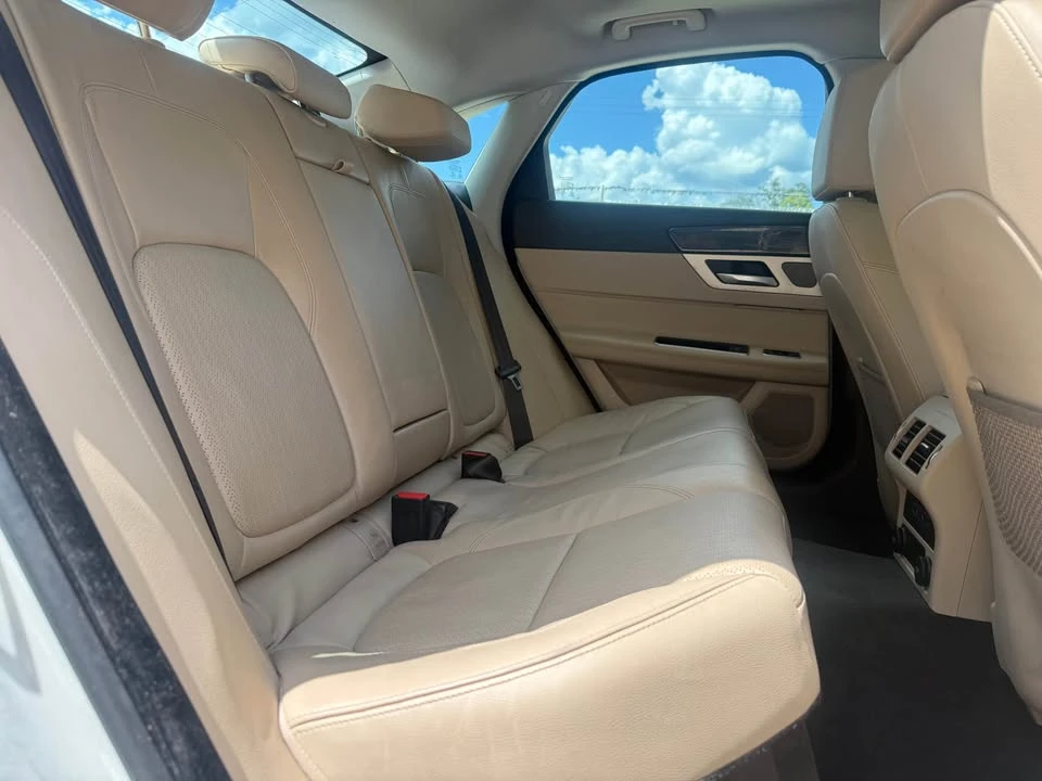 2016 Jaguar X260 XF - Image 15 of 20