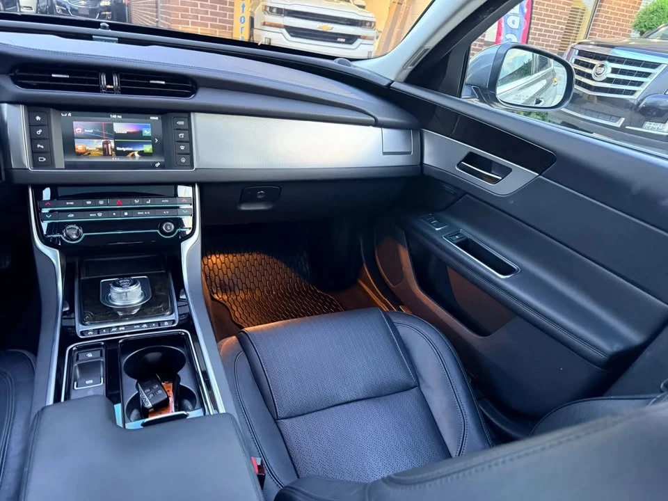 2016 Jaguar X260 XF - Image 9 of 20