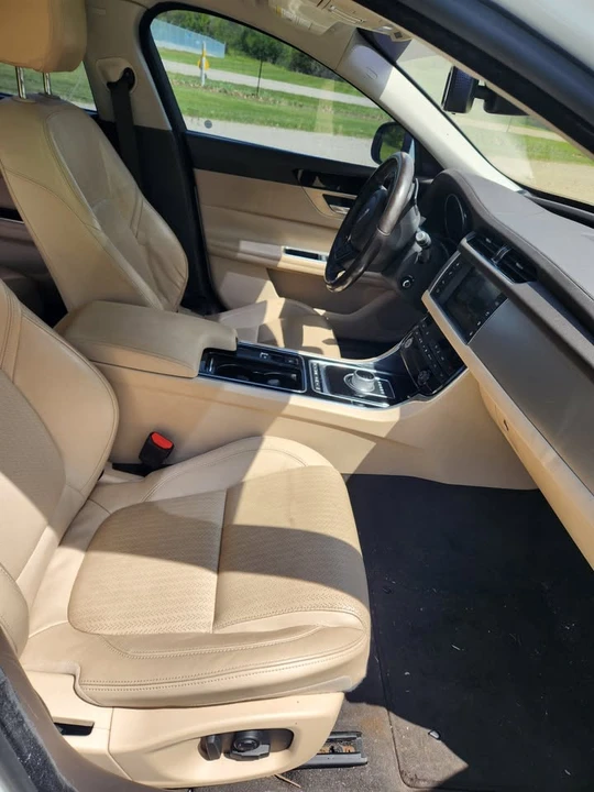 2016 Jaguar X260 XF - Image 7 of 12