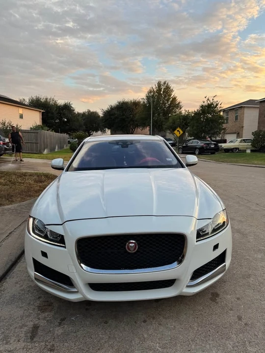 2016 Jaguar X260 XF - Image 2 of 16