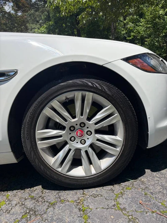 2027 Jaguar X260 XF - Image 15 of 18